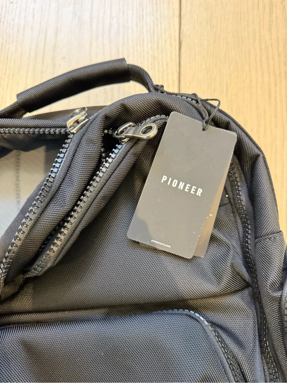 Pioneer Black Men's Travel Backpack NEW with tags - Picture 5 of 14